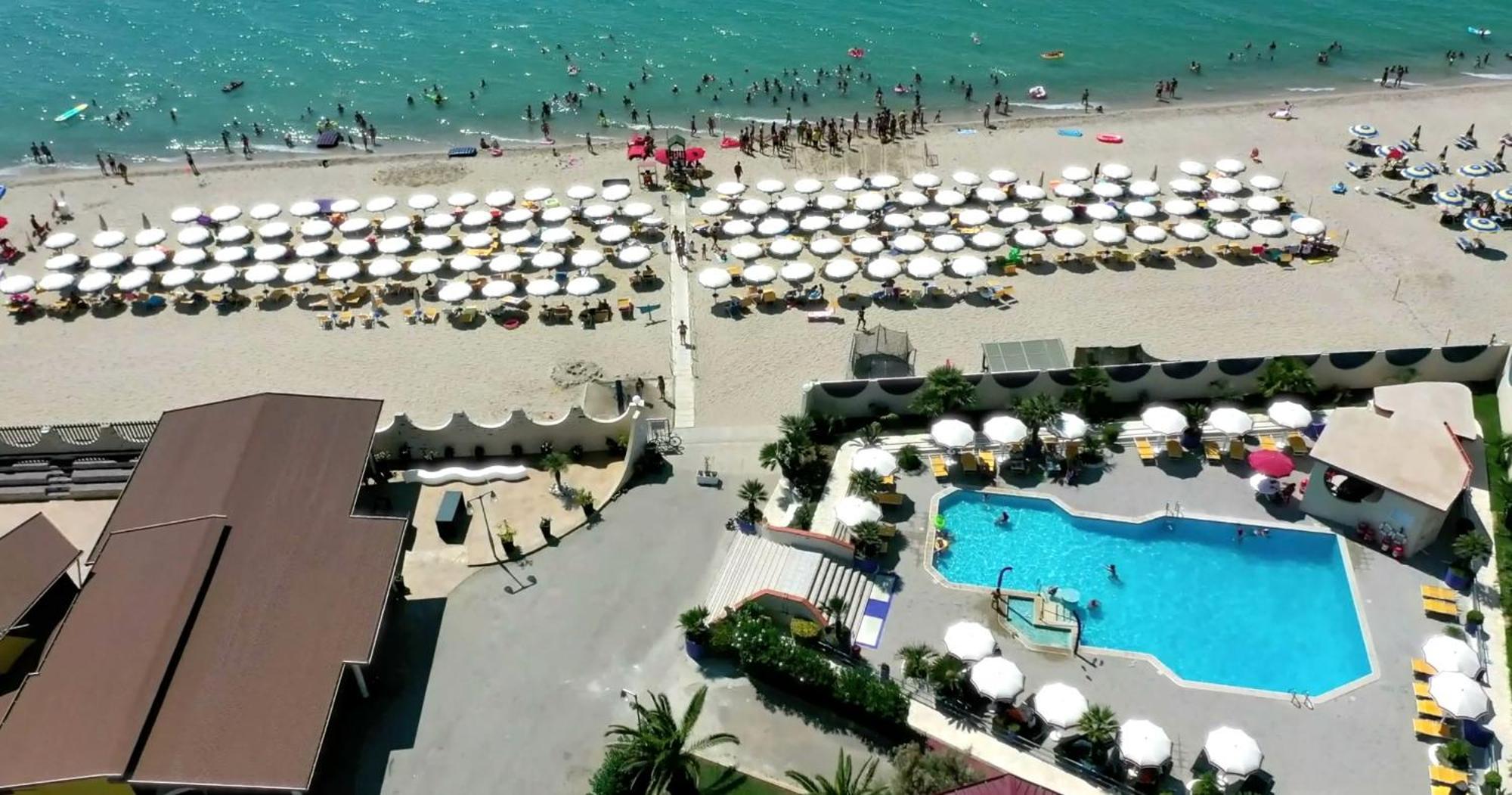 Nirvana Club Village Botricello Zewnętrze zdjęcie